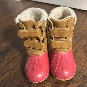 winter boot oh water talla 7/8 de gap